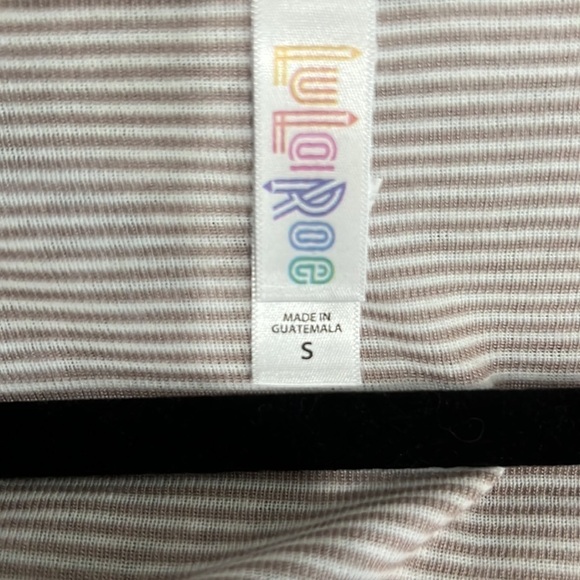 NWT Lularoe Classic T Small - Picture 4 of 4
